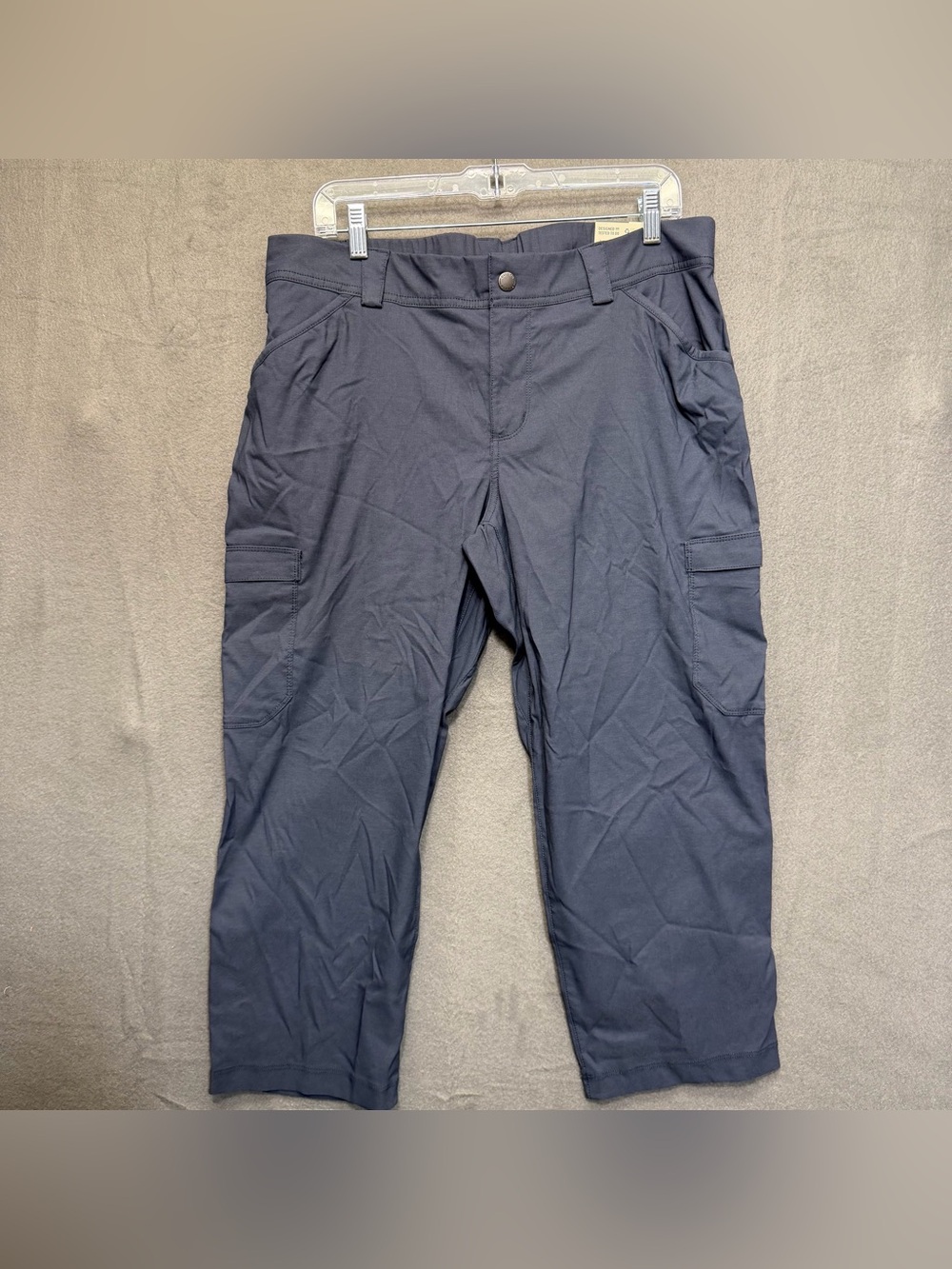 NWT Duluth Trading Cargo Dry On The Fly Carpri Pants Womens 14 blue